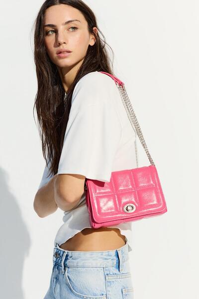 Bershka Suni deri kapitone mini çanta