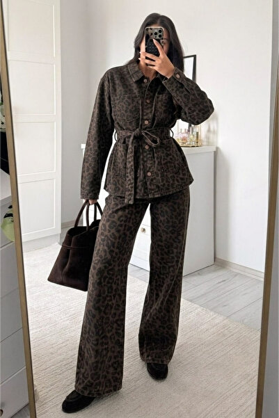 SHILSEE BEUTİQUE Ženski komplet košulja i pantalone sa leopard dezenom i deta...