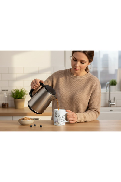 niceworkbynicehands كوب هدايا بتصميم خاص من مارلين مونرو لمحبيها