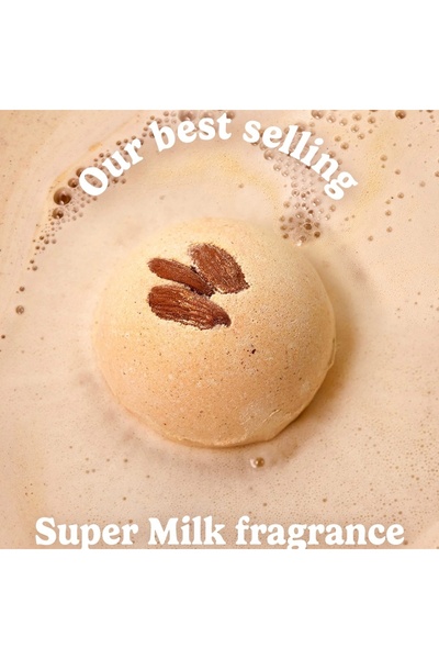 Lush باث بومب سوبر ميلك من لش