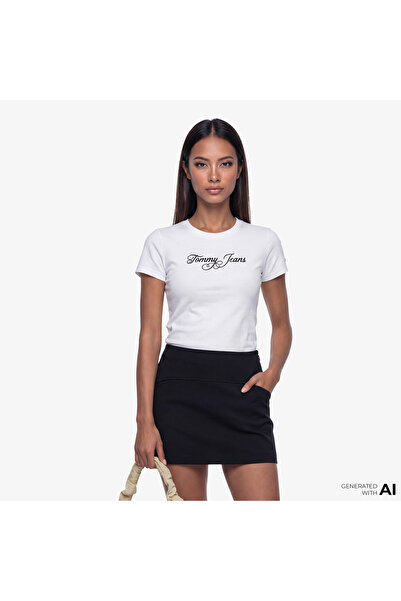 Tommy Hilfiger Essential Logo Kadın Beyaz T-Shirt