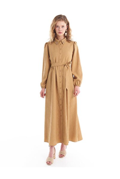 KYR Rochie cu guler brodat cu pietre, bej