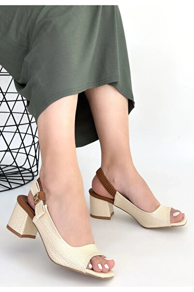 Alfanora Alessi Beige Patent Leather Heeled Shoes