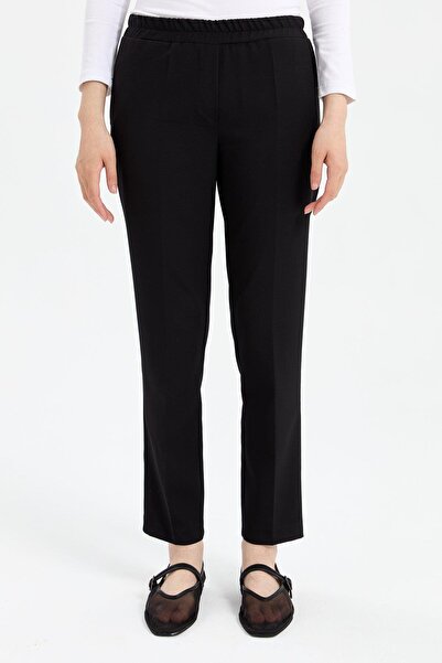 Nihan Beli Lastikli Havuç Basic Pantolon Siyah