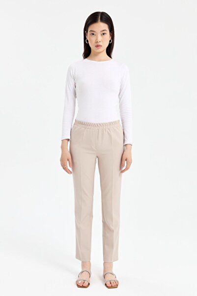 Nihan Beli Lastikli Havuç Pantolon Bej