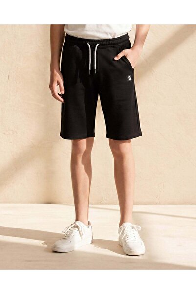 REDTAG شورت رياضي أسود من قماش البيكيه قماش إنترلوك للأولاد الكبار