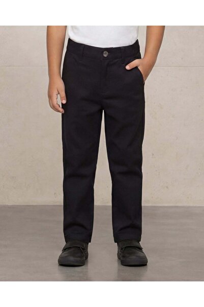 REDTAG بنطلون أسود للأولاد بجيوب مائلة