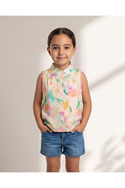 REDTAG بلوزة بناتي بدون أكمام مزينة بنقوش زهور متعددة (من سنتين إلى 8 سنوات)