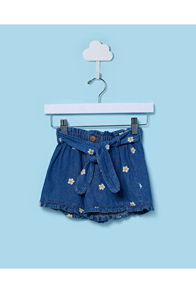 REDTAG شورت دنيم مطرّز متوسط ​​الغسيل للبنات الصغيرات مع حزام من نفس القماش