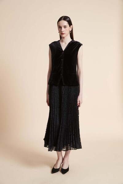 Yola Sleeveless pleated midi dress