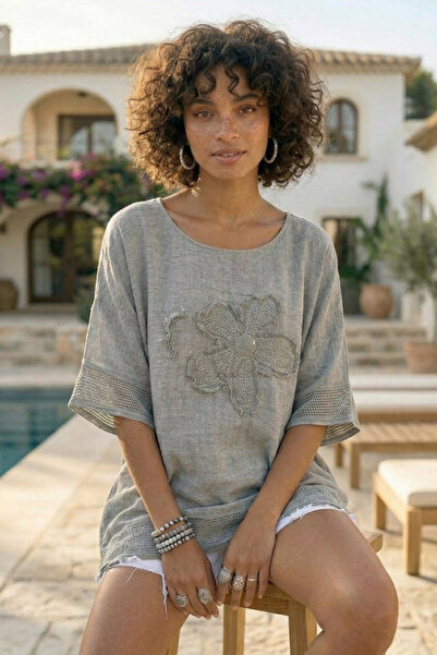 Chiccy Siva suknja sa okruglim izrezom i niskim rukavima, sa mrežastim detalj...