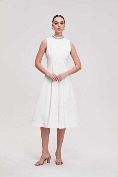 Nichii Sleeveless plain midi dress