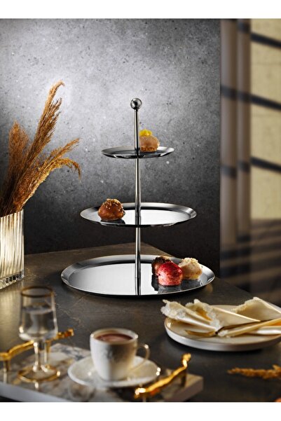 Qerhome 3-Tier Silver Luxury Presentation Stand