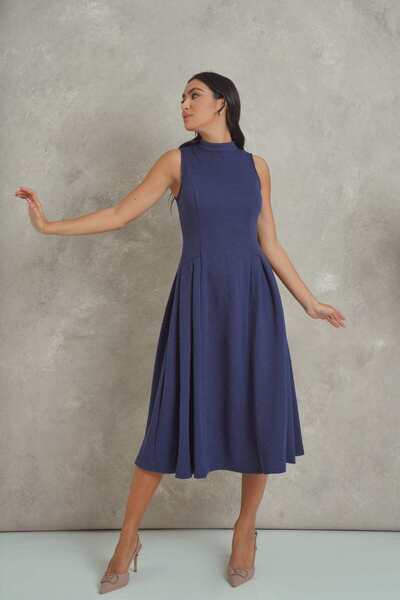 Nichii Sleeveless plain wide midi dress with high collar