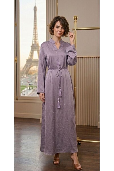 BRK A soft satin evening dress with a sophisticated and elegant design.