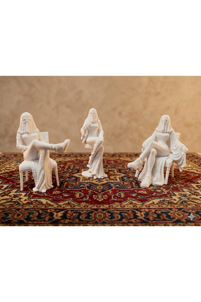 Taz Work Shop 3’lü Mini Oturan Kadın Biblo Seti 5,5 cm – Modern Dekoratif Mas...