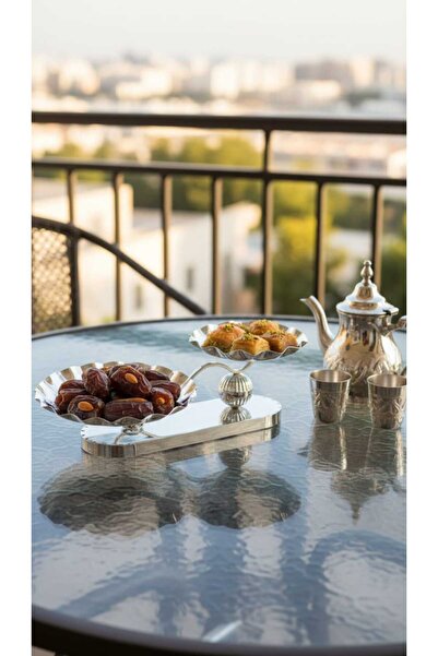 Generic A Double serving dish for sweets and nuts with an elegant base – a to...