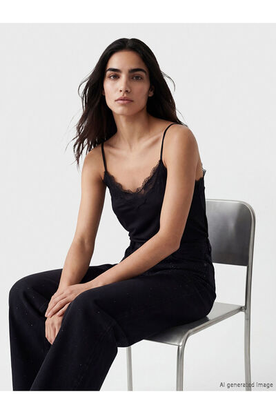 LC Waikiki Özmarka Νέα σεζόν Μπλούζα με λαιμόκοψη V και λεπτομερή λουράκια Δα...