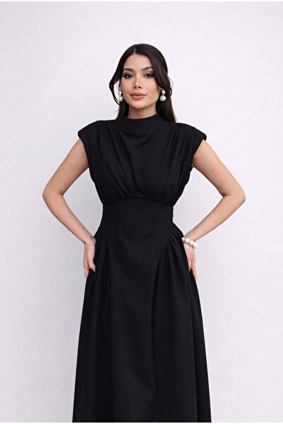 Dilek Vardar Crna Visoka kragna Sa jastučićima za ramena Leđa Na vezivanje Dr...