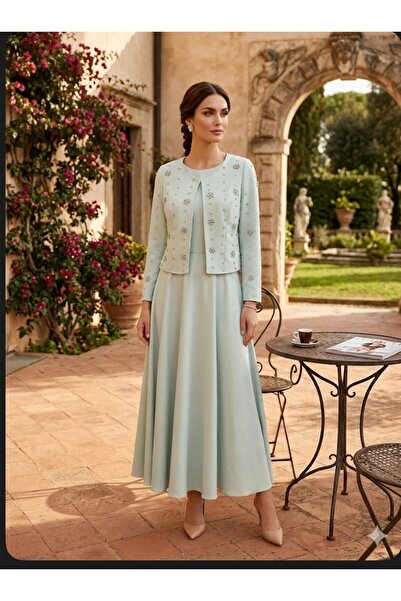 Pyramid masterpieces Women's two-piece dress