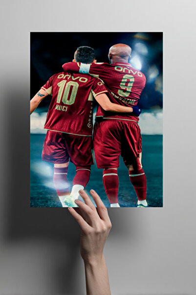 Metalino Ernest Muçi ve Anthony Nwakaeme Metal Poster – Bordo Mavi Dekoratif ...