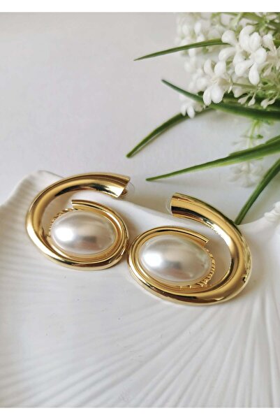 Halley Concept Pearl detailed spiral steel earrings