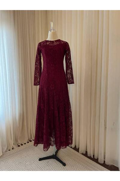 Sadeem فستان طويل دانتيل