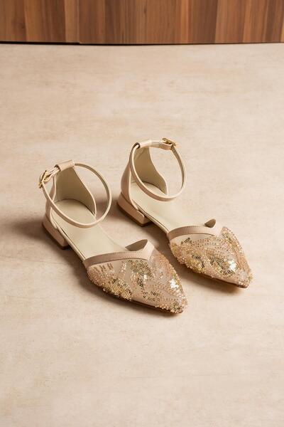 BeBeQ Store نيلي بيج منقوش ساتينا بتفاصيل خرزية حذاء بنعل مسطح للنساء حذاء مسطح