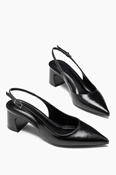 ALEYNA CEYLAN Kaja Siyah Cilt Sivri Burunlu Kadın Ayakkabı