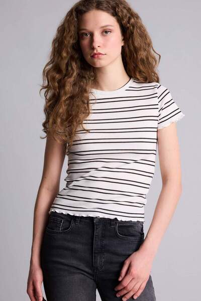 DeFacto Fitted Crew Neck Striped Corded Fabric Ribbed Knit Short Sleeve T-Shi...