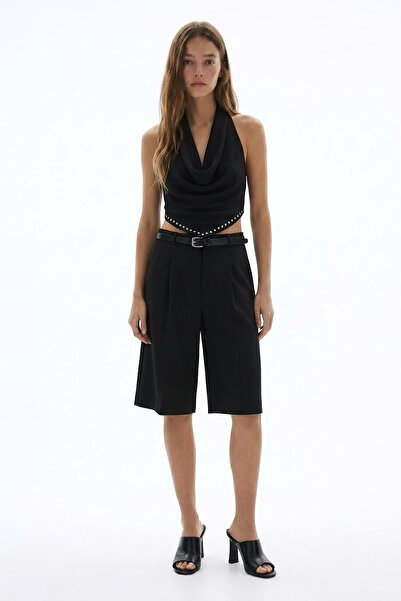Quzu Belt Pack Front Pleated Bermuda Shorts Black