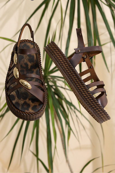 Tonny Black Women's Tan PU Sole Comfortable Fit Buckle Detail Sandals