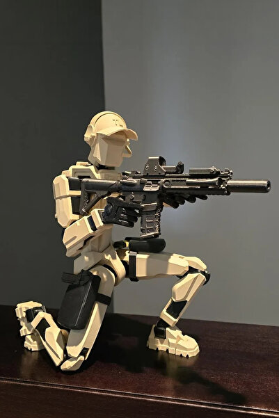 Mont Marte Dummy 13 Action Figure – Model with Drop Leg Pistol Holster