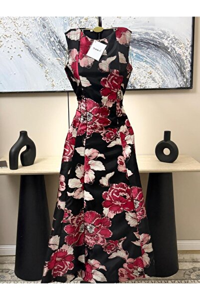 NUHAIRa فستان الجاكار الفاخر (نقشة الزهور)