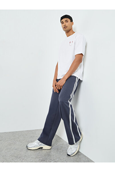 Styli Men Navy Side Taping Striped Oversized Joggers