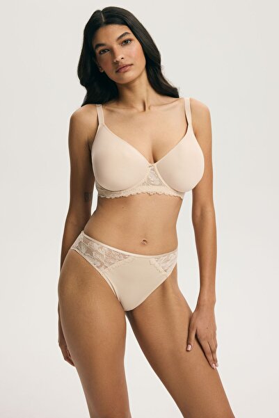 Henderson Basic Bra Lightly Padded Underwired & Reinforced Smooth Cups with L...