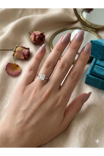 ESRADA 3S Dikdörtgen Radyan Kesim Işıltılı Çelik Tektaş Yüzük