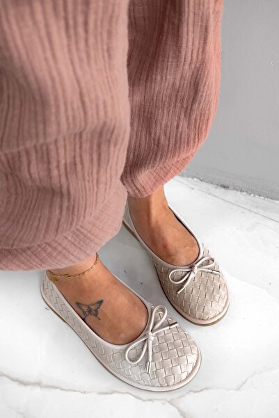 Shoebutik Жіночі балетки Elara бежеві зі шкіри на плоскій підошві