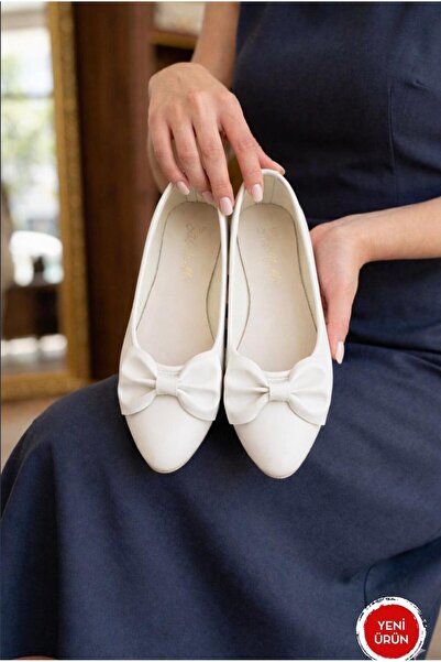 redtan حذاء نسائي أبيض حذاء مسطح أنيق ومريح تفاصيل فيونكة