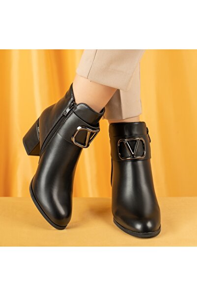 Modlet.ro Women's black boots with heel and metallic applications MOD12867