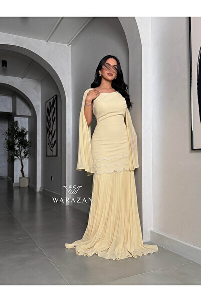 Warazan Elegant dress with a pleated sleeve design