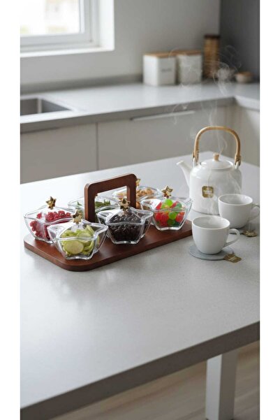Generic A luxurious serving tray set with an elegant stand and comfortable ha...