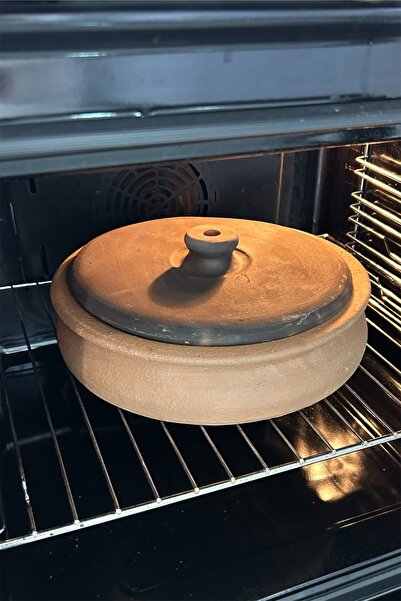 Saatistan 28 cm Kapaklı Toprak Güveç Fırın Kabı, Ateşe Dayanıklı, 4 Kişilik