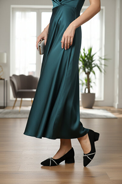 Modayak حذاء أنيق أسود اللون SÜ جلد سويدي بكعب منخفض ومقدمة مدببة مرصعة بالأحجار