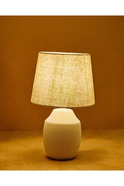 REDTAG مصباح طاولة سيراميك أبيض – ارتفاع 37 سم