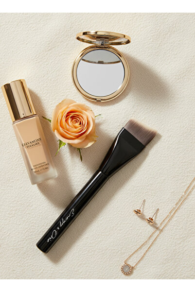 Yallabena ✨ فرشاة كريم أساس حورية البحر الاحترافية - شعر حيواني طبيعي ودمج فا...