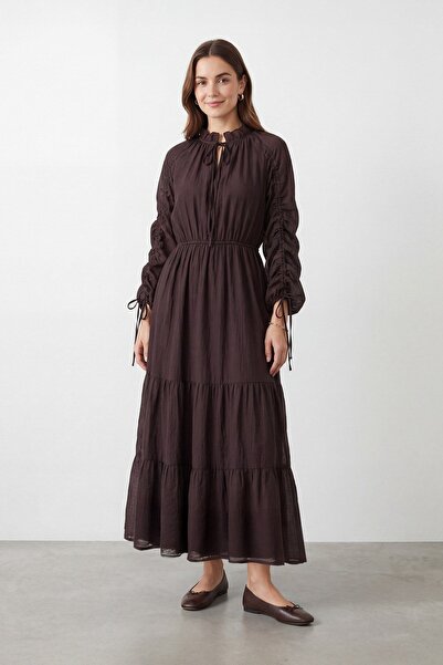 Soul فستان طويل للنساء من بوشغ تفاصيل على الأكمام – 32464ELB - بني