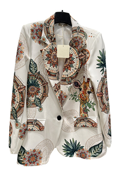 OEM Women's oversized white jacket with boho giraffe print, M/L