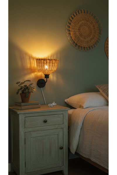 rattam Rogue Rattan Aplik - Doğal Çam Kabuğu Boyalı El Yapımı Duvar Lambası