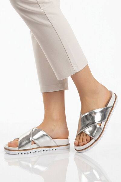 Pierre Cardin Curea argintie încrucișată ușor pentru femei, casual papuci PC-...